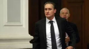 {{ otherArticle[0].article.title }}