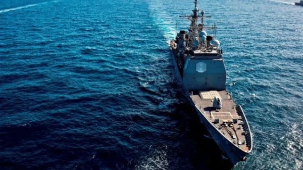 Руски бойни кораби излязоха в Черно море