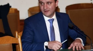 Ще преструктурираме обществената поръчка за личните документи, заяви Горанов