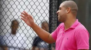 {{ otherArticle[0].article.title }}