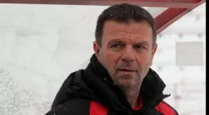 Стойчо Младенов остава треньор на ЦСКА