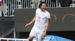 Гневни ултраси нападнаха Лука Тони