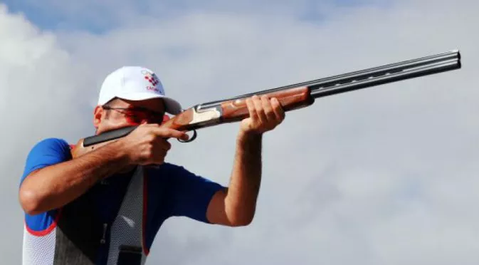Антон Ризов остана извън финала на 10 м въздушна пушка 