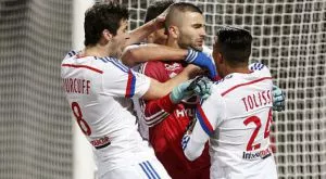 Лион отново е на върха след гръмка победа