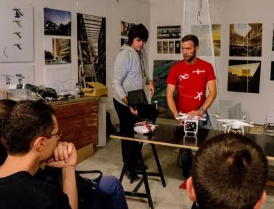 Какво е бъдещето на дроновете и какви са перспективите за инженерите, развиващи безпилотни системи 