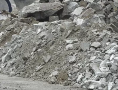 Опасност от падащи камъни има по път София - Карлово - Бургас