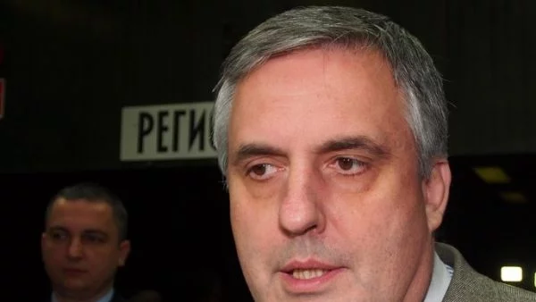 Полицаите не искат да се пенсионират на 45 години и да пазят след това бариера