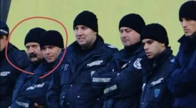 ФОТО: Разкриха Батков в Коматево, дегизиран като полицай!