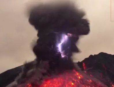 Вулкан предизвика гръмотевична буря (ВИДЕО)
