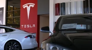 Tesla пуска първият в света пълноприводен електрически кросовър