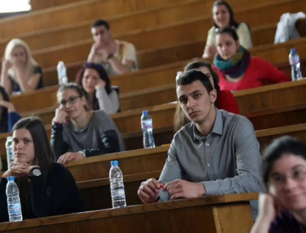 Повече българи от чужбина ще могат да кандидатстват за студенти у нас