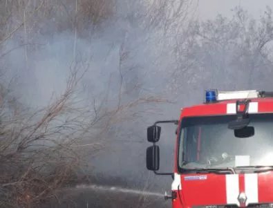Няма опасност за Рилския манастир и околните вили от горящия пожар в Рила 