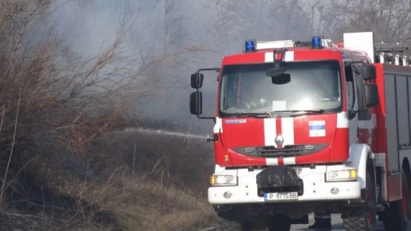 Гори пожар край ямболските села Челник и Тамарино