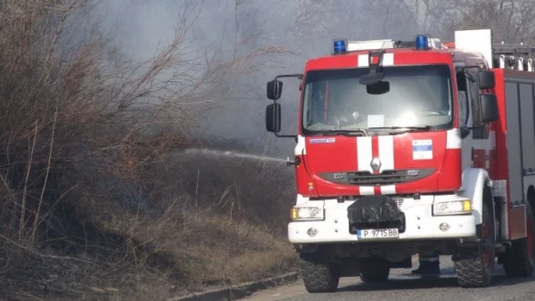 Общо 10 пожарни служби в страната ще бъдат закрити 