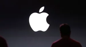 Спад на годишните приходи на Apple за първи път от 15 години 