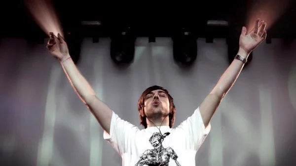 ONE MAN PARTY с мултиталантливия Иван Шопов на 4 април в София!