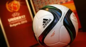 200 деца крали потници от УЕФА, гонят инициаторите