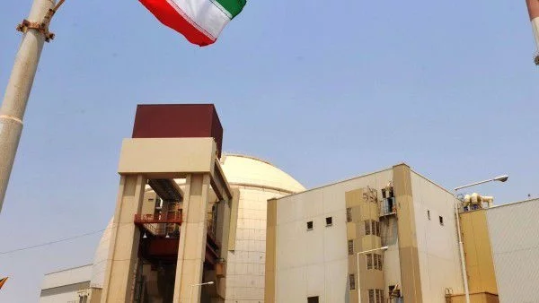 ЕС удължи замразяването на санкциите срещу Иран до понеделник
