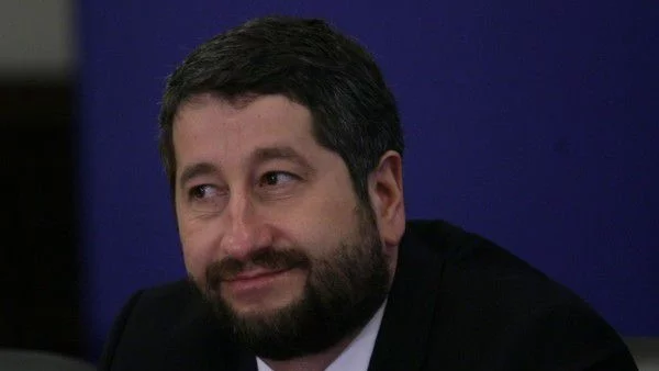 Хр. Иванов: Аз изобщо не държа на тази табуретка