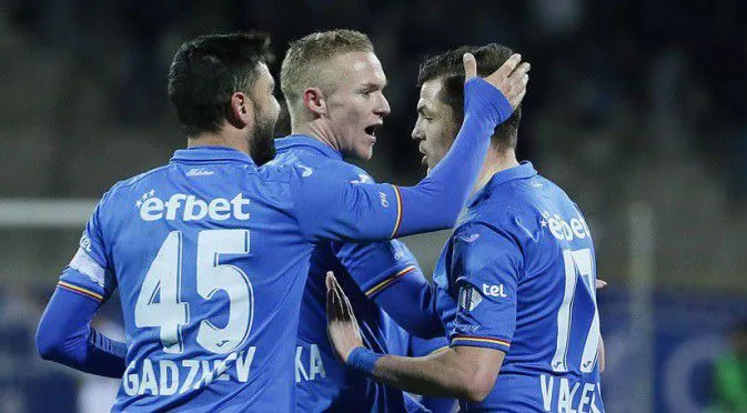 "Левски" тренира без Гаджев, Китамбала и контузения Орачев