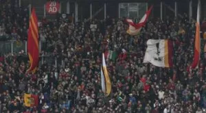 Вижте колко фенове привлече първият двубой от китайското първенство (СНИМКА)