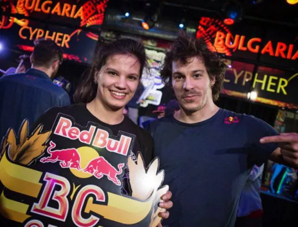 Мари QueenMarry Славова от Бургас е първото момиче в историята на Red Bull BC One, което печели Финал