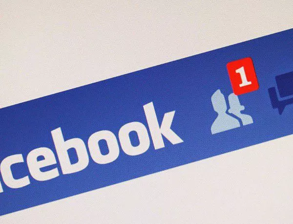 Младите напускат Facebook, за да избегнат родителите си