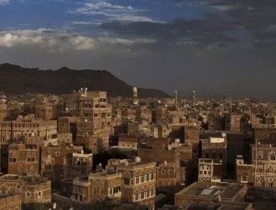 Над 100 души загинаха при бунтовническо нападение в Йемен
