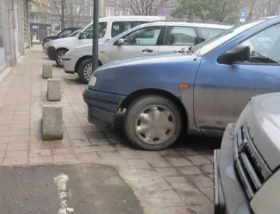 От утре КАТ ще снима и глобява неправилно паркиралите автомобили в София