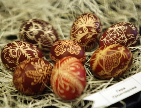Тайните на красивите великденски яйца