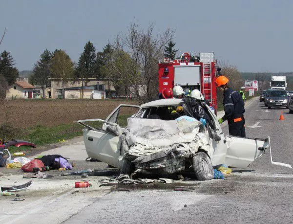 Три жертви в адска катастрофа на пътя Русе-Бяла (СНИМКИ)