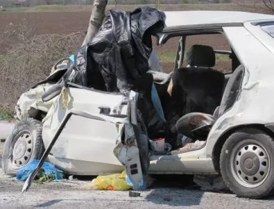 Жена загина при тежка катастрофа на пътя Плевен - Луковит