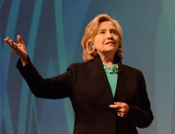 Хилари Клинтън продължава да залага на антируска реторика в кампанията си