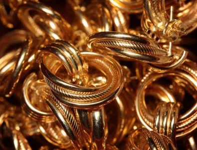 Златни и сребърни накити в бельото на румънка откриха на ГКПП Лесово