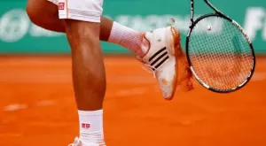 Скандален гаф на турнир от ATP: Не тенис, а порно посрещна феновете (ВИДЕО)