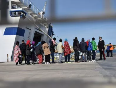Разрешаването на конфликта в Либия е ключът за справяне с мигрантската криза, смятат в Италия