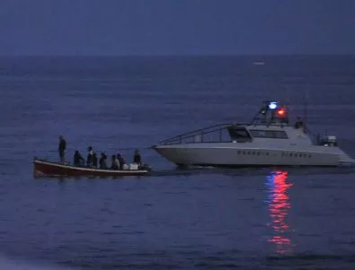 Два кораба с мигранти потънаха край Гърция, загинаха 21 души