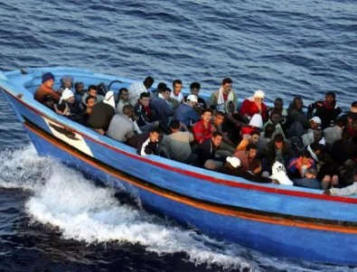 Австрия: Мигрантския маршрут през Средиземно море трябва да бъде закрит