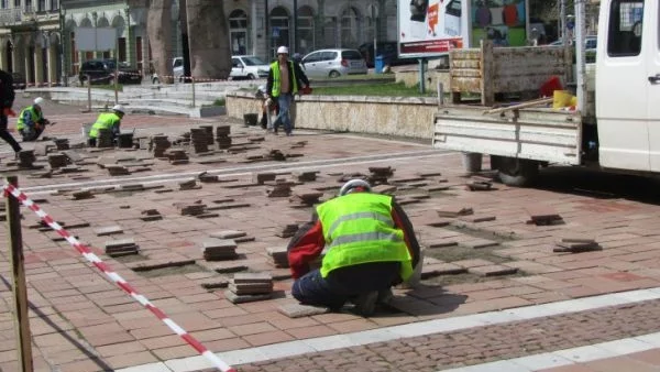 По сигнали на граждани в Шумен започна ремонт на улици