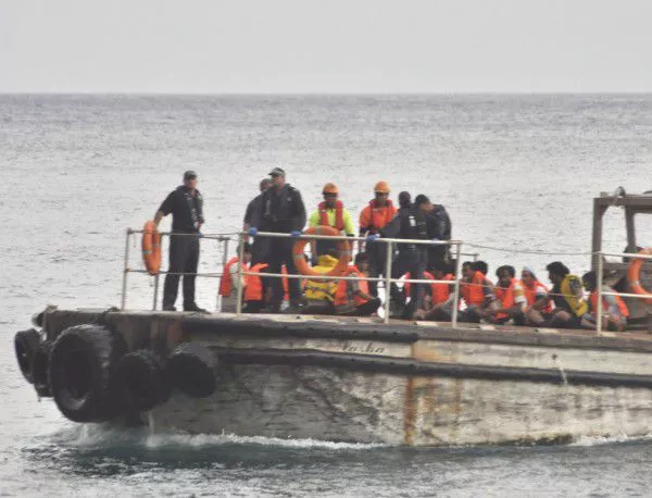 Малайзия е отказала на две лодки с 600 емигранти 