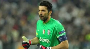 Буфон: Няма да поемаме излишни рискове