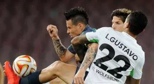 Наполи се смили над Волфсбург, пусна два гола за благородно реми