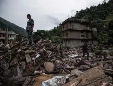 Жертвите в Непал не спират да се увеличават