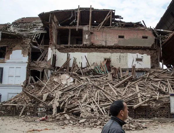 Ново силно земетресение в Непал 
