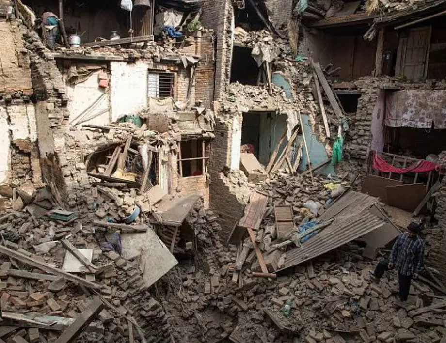 Непал отбеляза петата годишнина от страховито земетресение 
