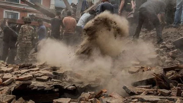 В Непал спасиха момче, прекарало пет дни под развалините 