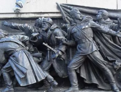Руският посланик: Паметникът на съветската армия е за съветския освободител, който спаси Европа