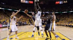 ВИДЕО:  Голдън Стейт Уориърс поведе на Мемфис в полуфиналите на Запад