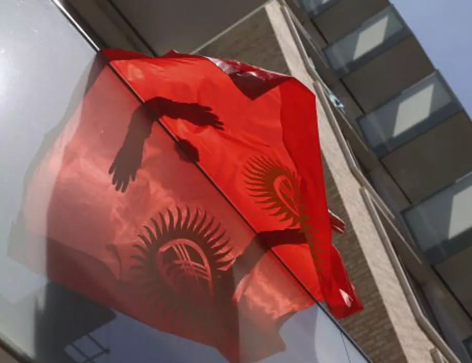 Президентът на Киргизстан удължи извънредното положение 