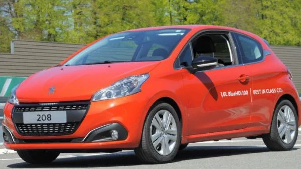 С 2 л/100 км Peugeot 208 стана световен рекордьор